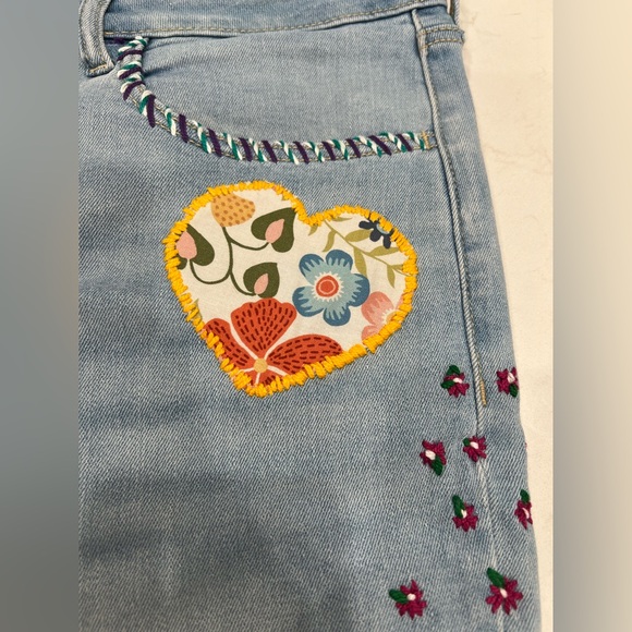 Old Navy Embroidered Light Blue Jean Shorts - Picture 3 of 14